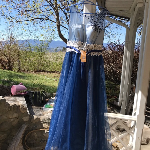 💙 PROM ! 💙 - Picture 3 of 7